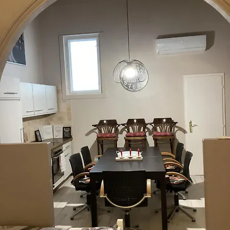 Of Apartment Budapest