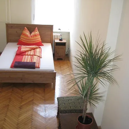 Of Apartament Budapesta