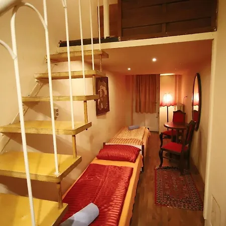 Of Apartament Budapesta