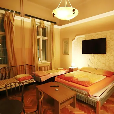 Of Apartament Budapesta